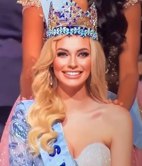 Miss World Karolina Bielawska